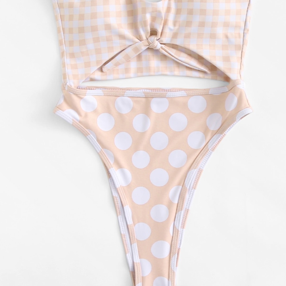 🖐🏼⭐️🔥🏆🆕Pale pink dot and square front monokin - Picture 5 of 8